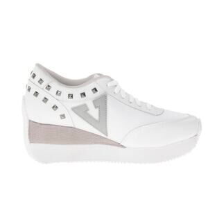 Volatile Kicks Cody Chunky Platform Sneakers Women’s Size 7.5 White Studded Y2K